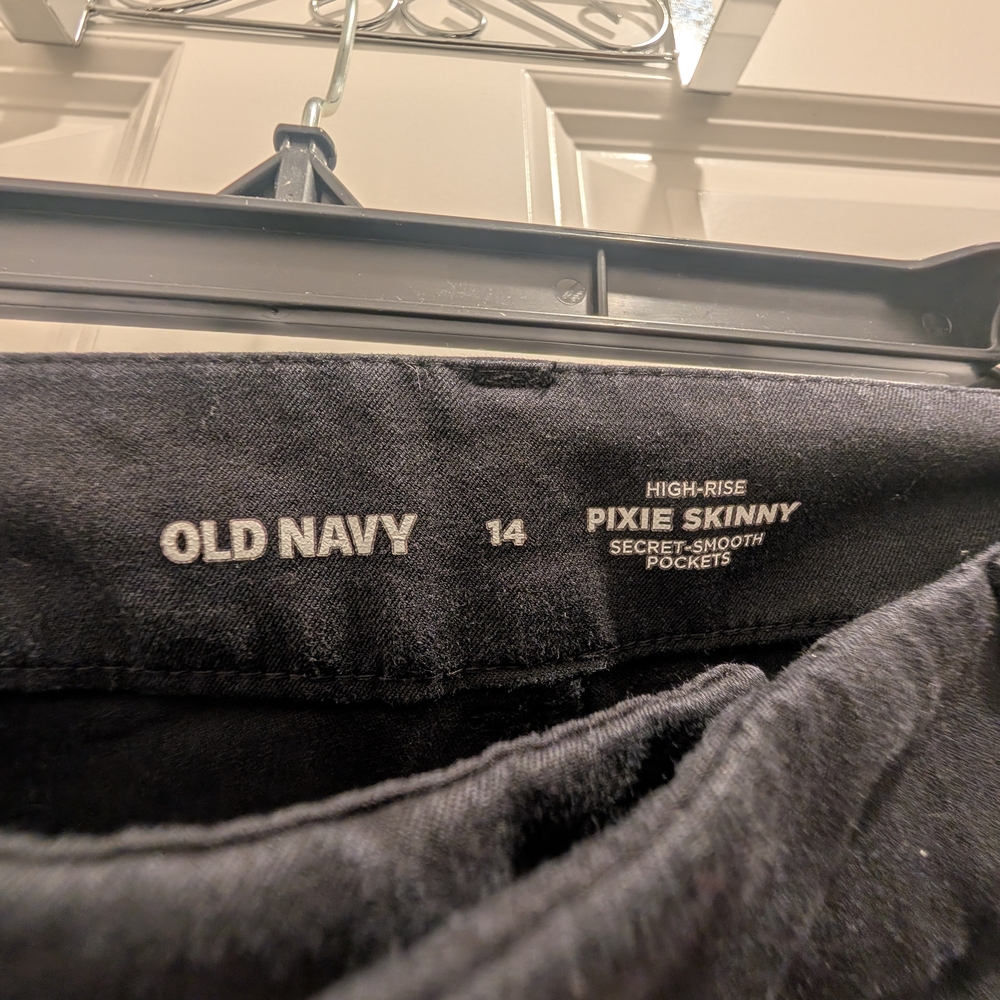Old Navy Black Pixie Skinny Trousers Size 14 (3) Pieces